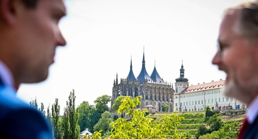 Премьер-министру Чехии вручили коллекционное издание Kingdom Come: Deliverance 2