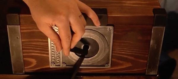 Фанат Skyrim создал реальную подарочную коробку, требующую навыка взлома замков – Портал статей